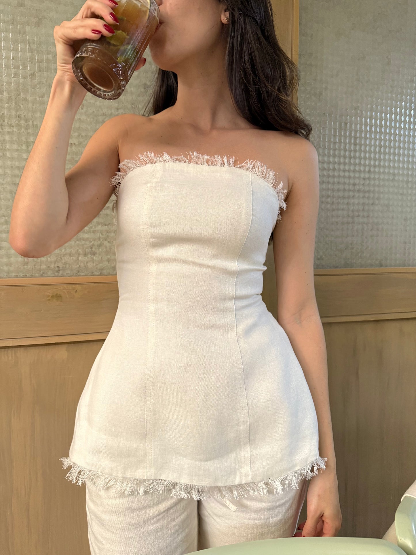 Top Emma Lino