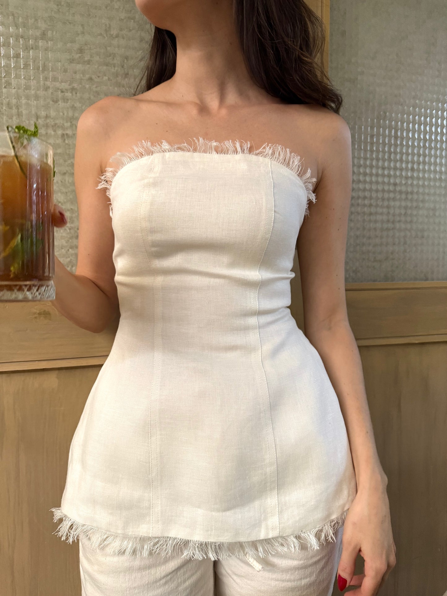Top Emma Lino